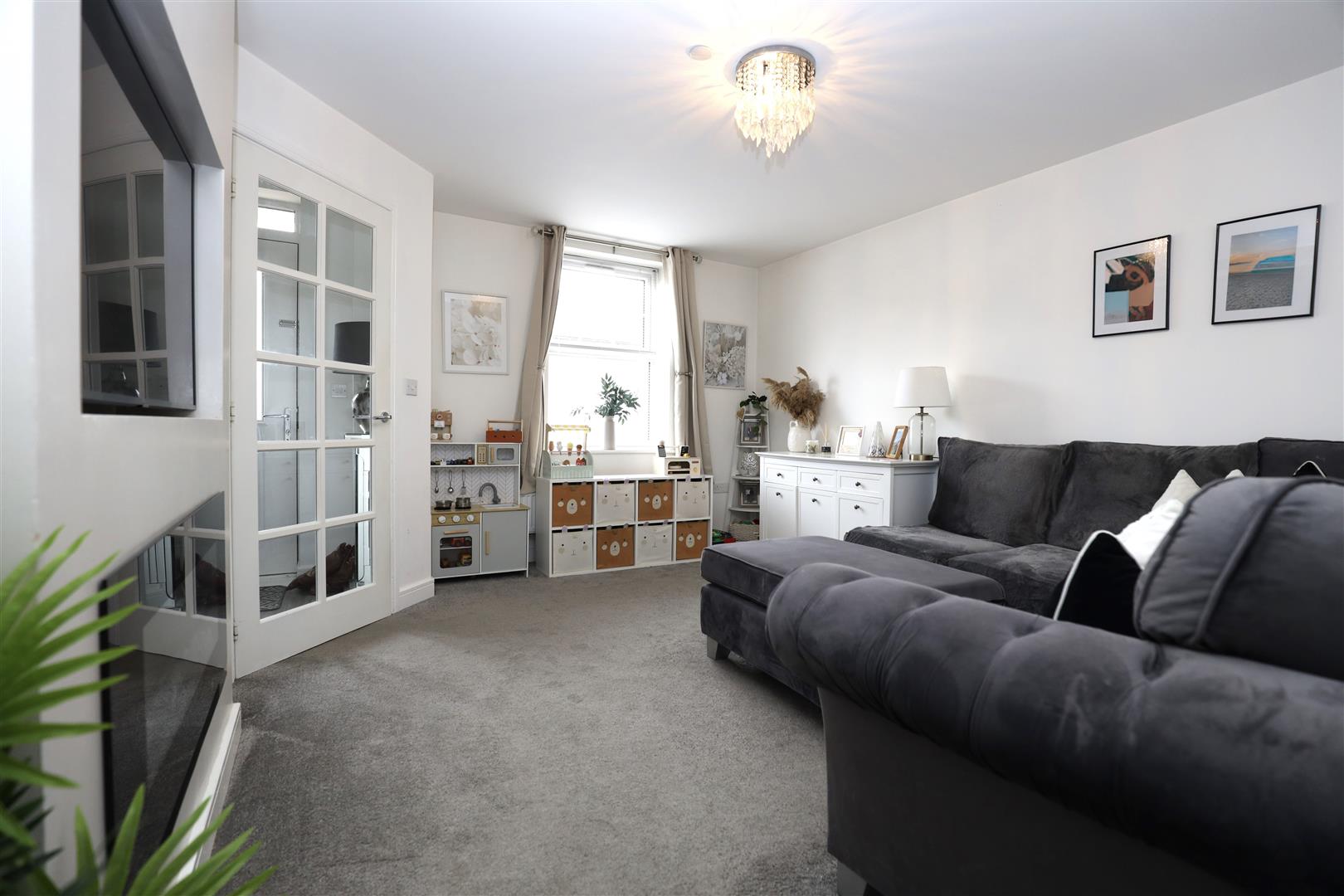 18 Cae Ffynnon, Cowbridge, Vale of Glamorgan, CF71 7FJ